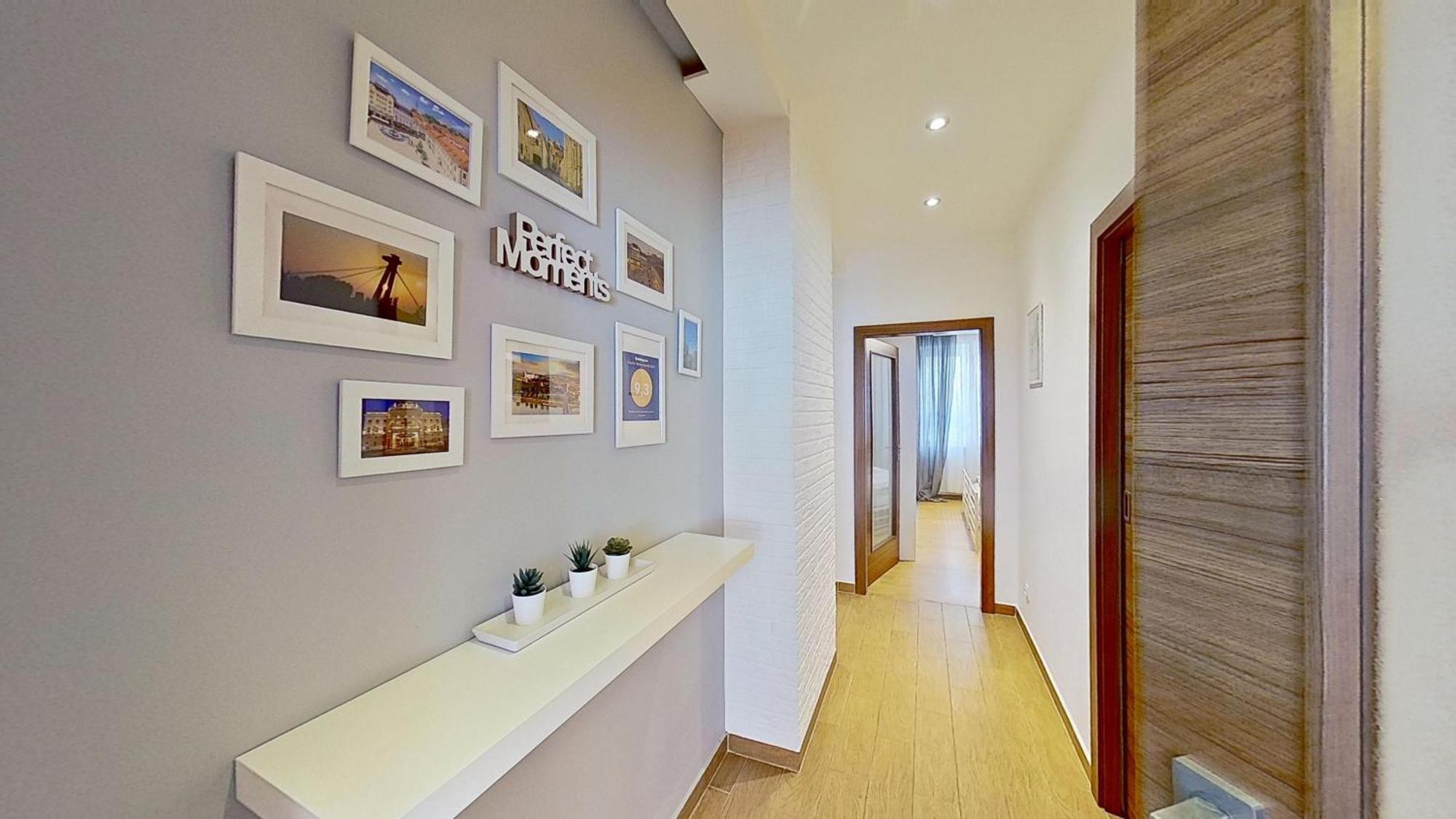 2Br Apt With Free Garage Parking, Close To The Historic Centre Bratislava Exterior photo